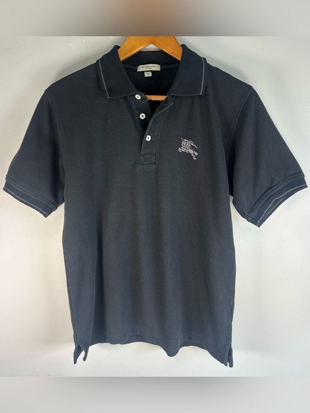 Burberry London Men’s Polo Shirt Size S Equestrian Knight Big Logo Embroidered